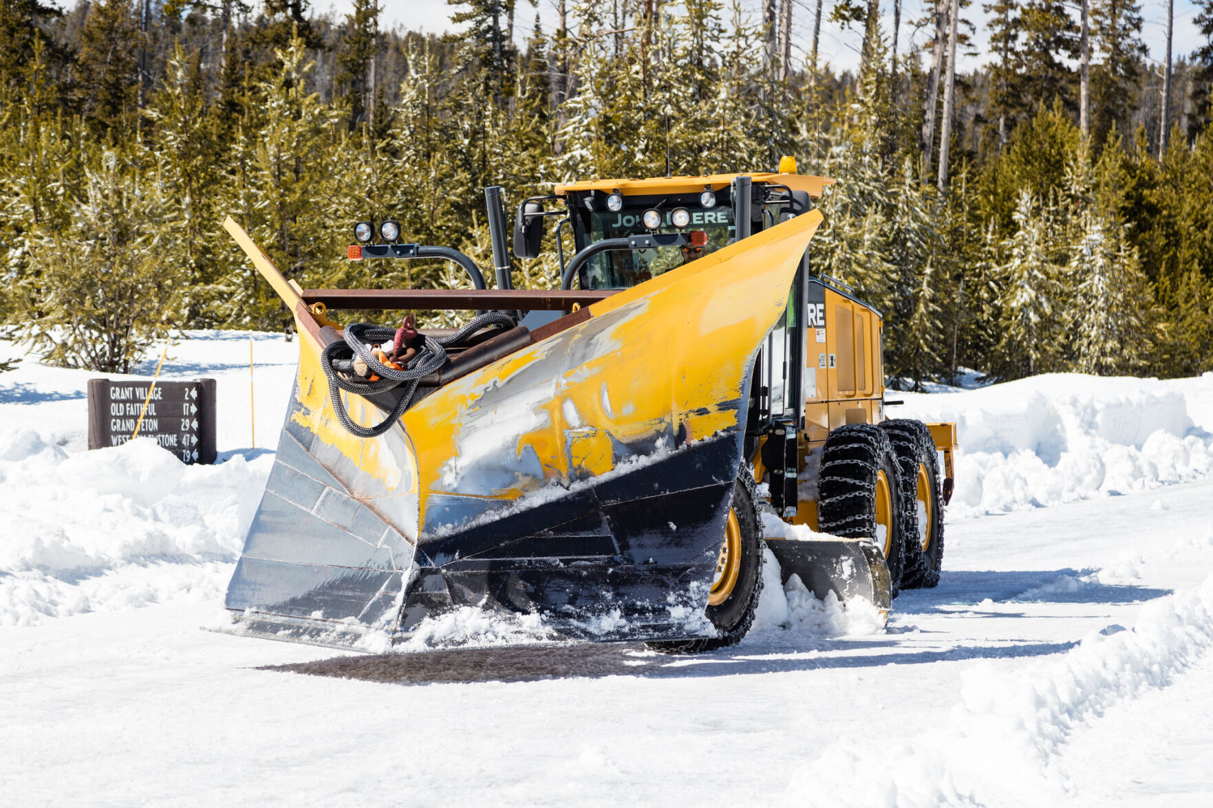 A Yellowstone V plow truck.